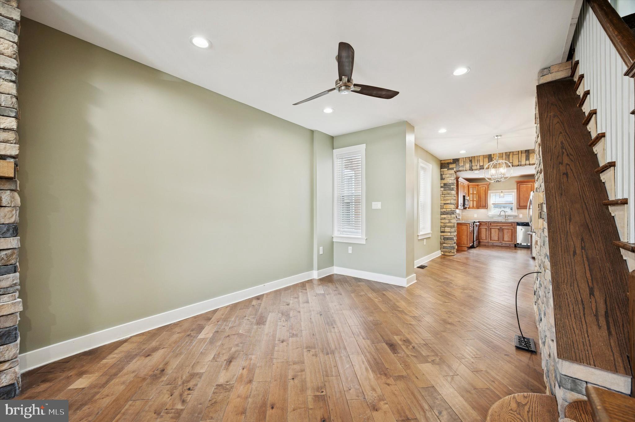 PORT RICHMOND - Residential