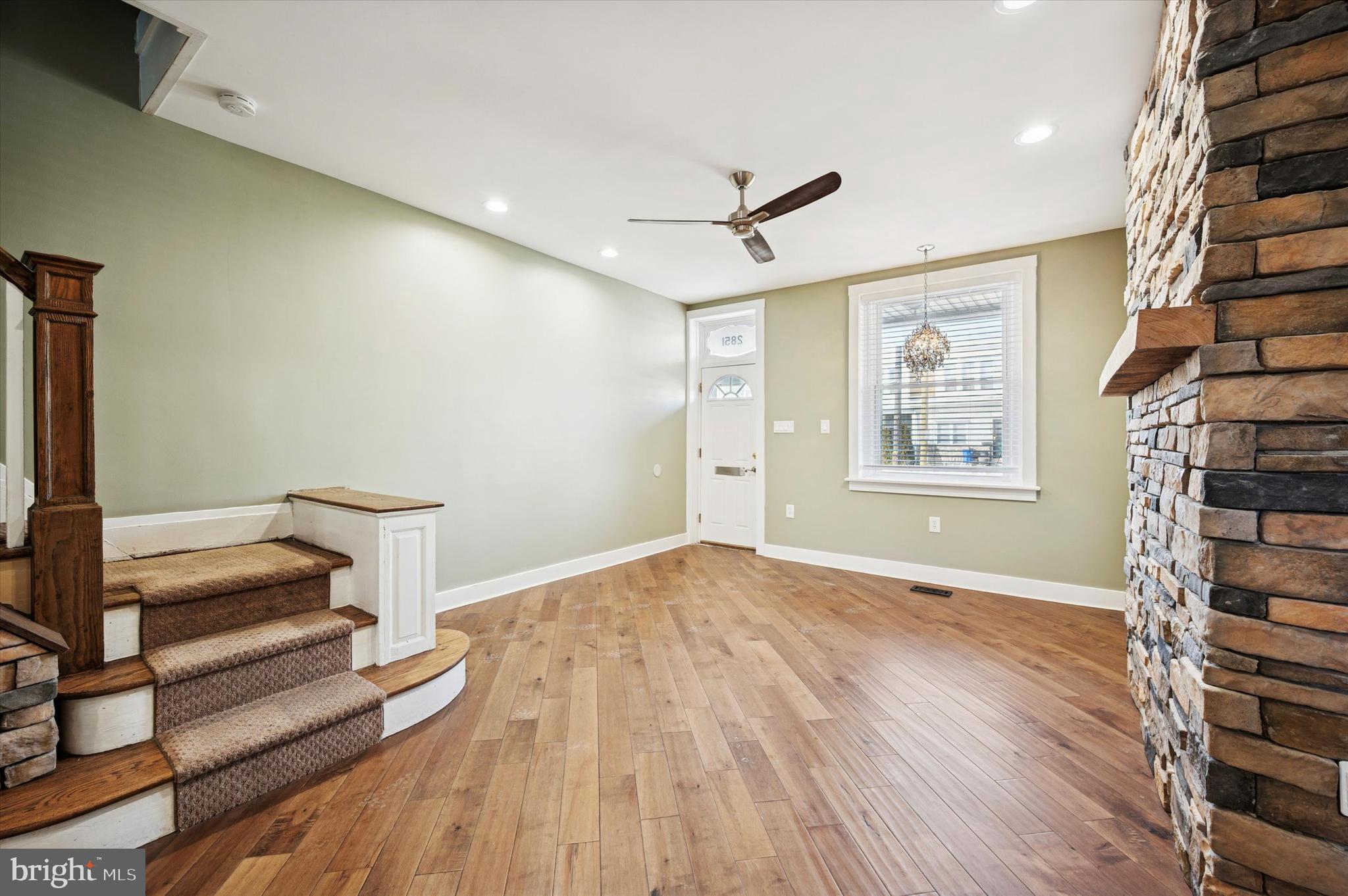 PORT RICHMOND - Residential