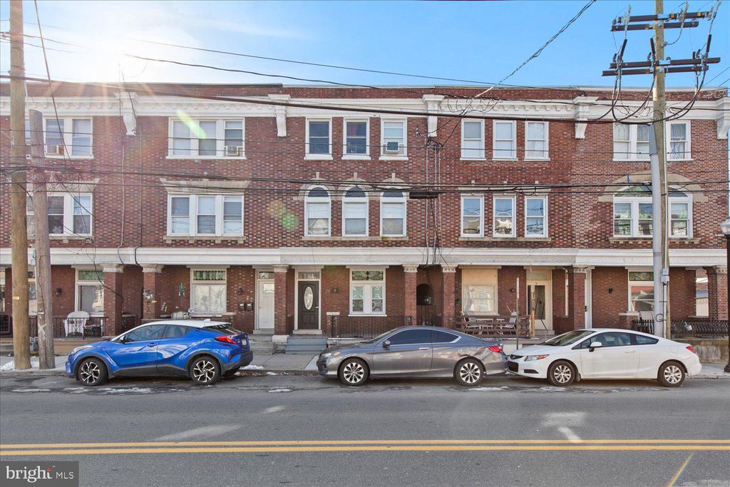 Photo of 24 W James Street, Lancaster, PA 17603 (MLS # PALA2047490)