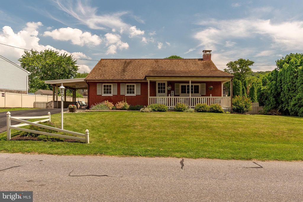 Photo of 4544 MILLER DR, MOUNT JOY, PA 17552 (MLS # PALA2037256)