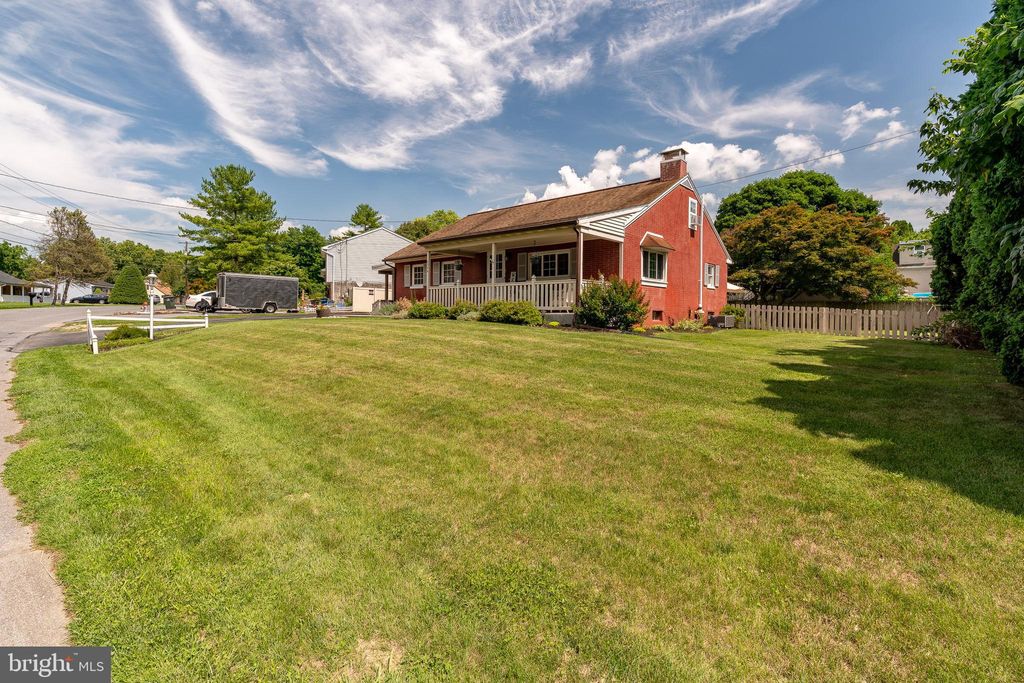 Photo of 4544 MILLER DR, MOUNT JOY, PA 17552 (MLS # PALA2037256)