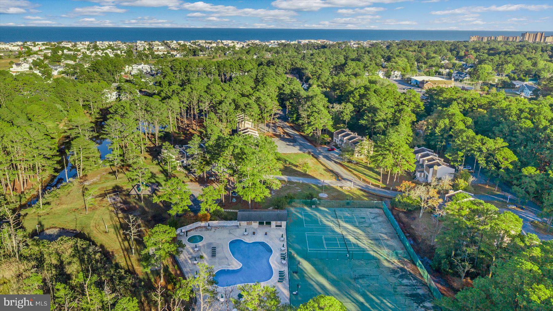 VILLAS OF BETHANY WEST - Residential