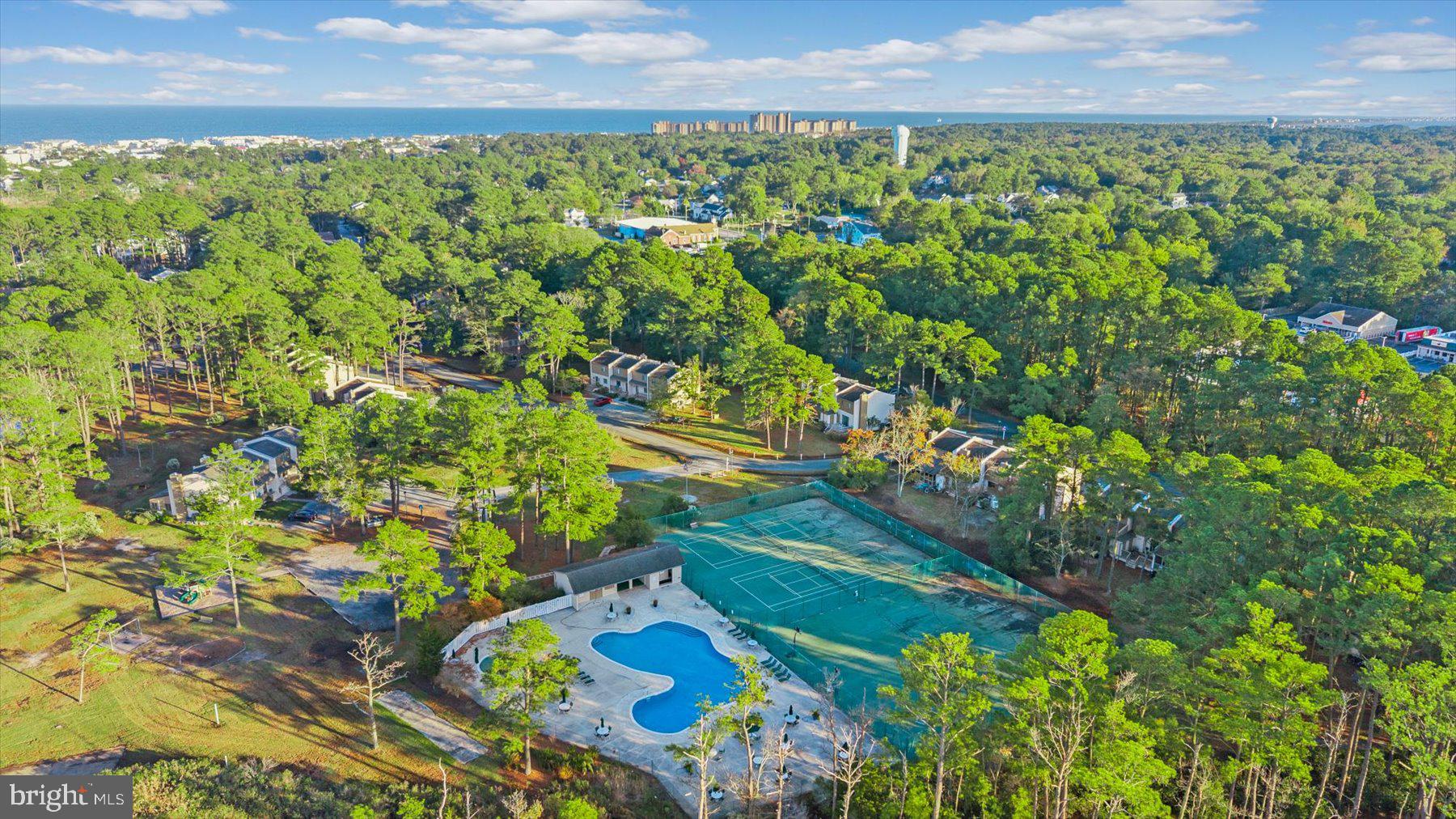 VILLAS OF BETHANY WEST - Residential