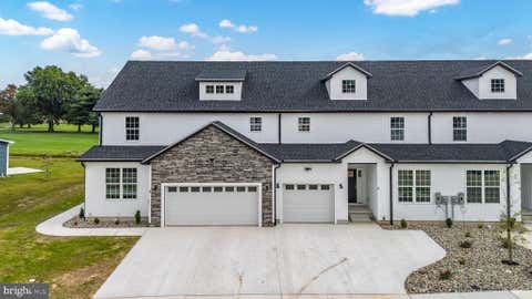 Townhouse For Sale - 13 Valhalla Court<br/> DOVER, DE 19904