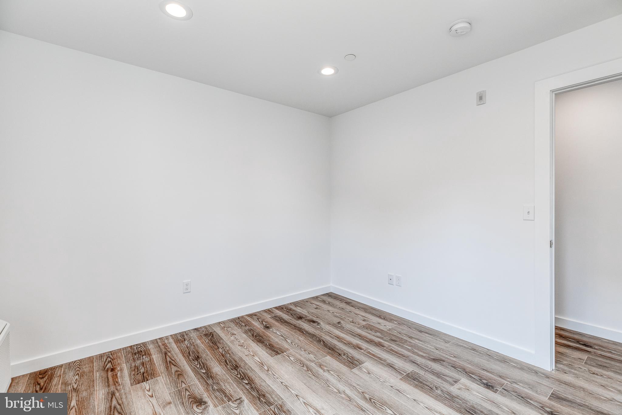 MILL CREEK - Residential Lease