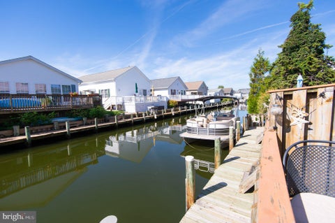 Condo For Sale - 241 136th Street #18<br/> OCEAN CITY, MD 21842