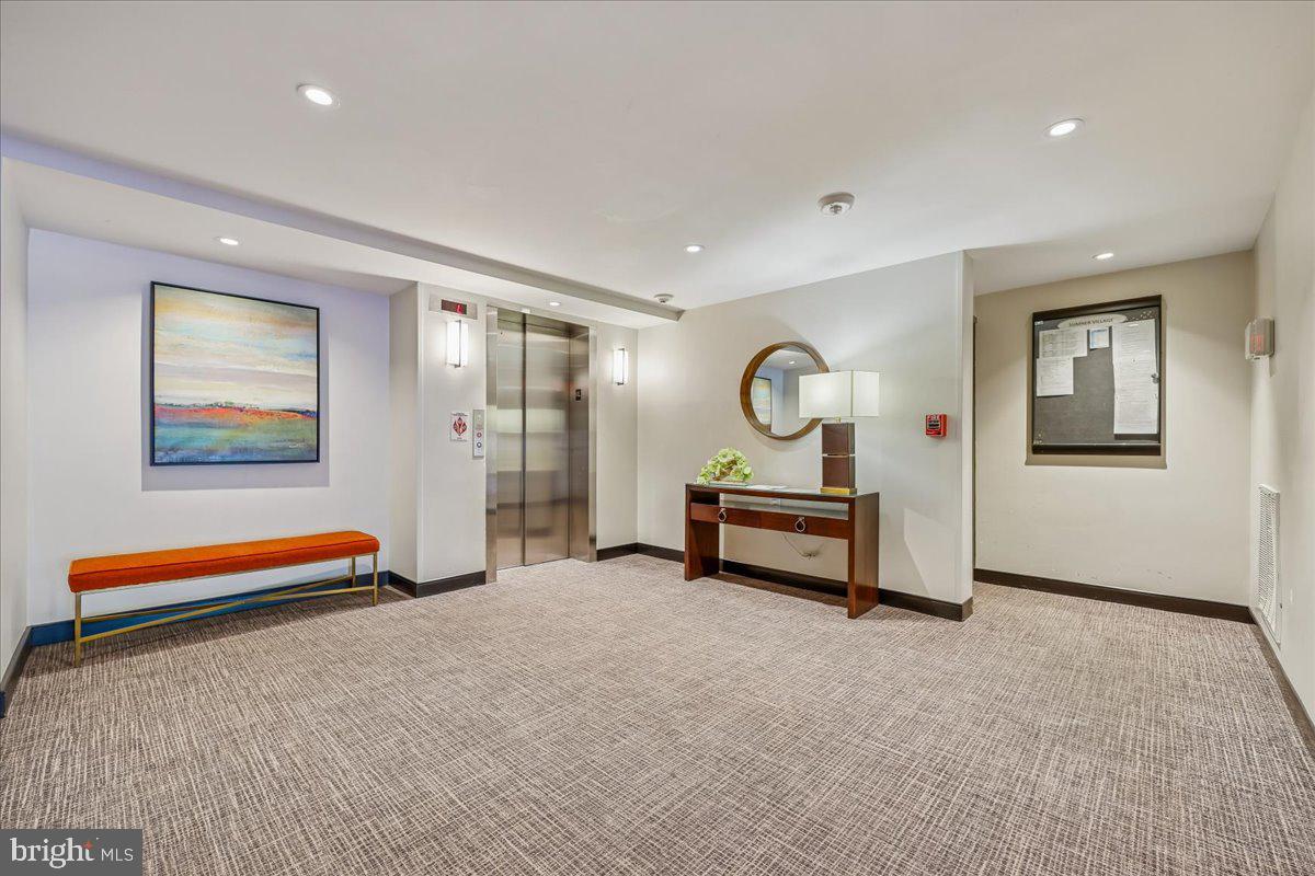 SUMNER VILLAGE - Residential