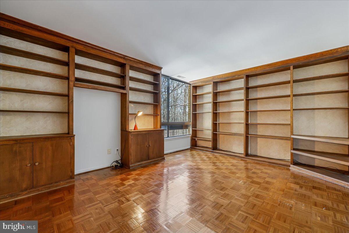 SUMNER VILLAGE - Residential