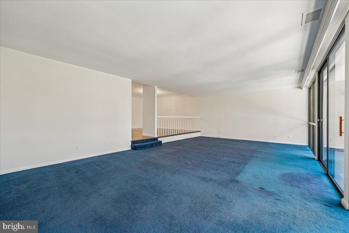 SUMNER VILLAGE - Residential