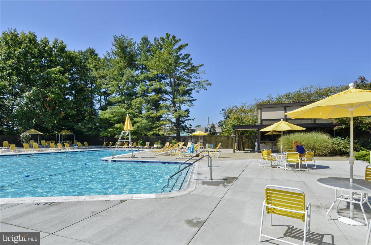 SUMNER VILLAGE - Residential