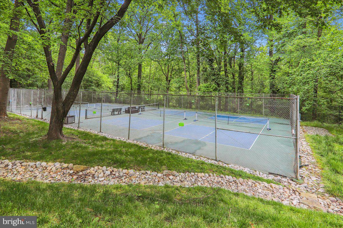 SUMNER VILLAGE - Residential