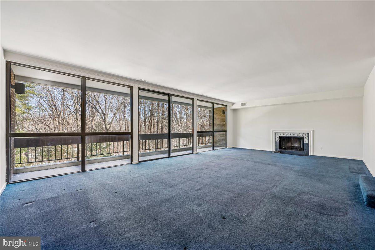 SUMNER VILLAGE - Residential