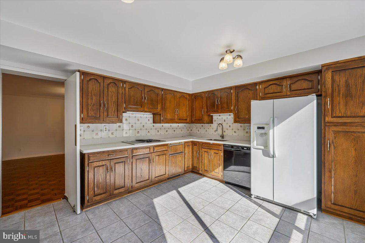 SUMNER VILLAGE - Residential