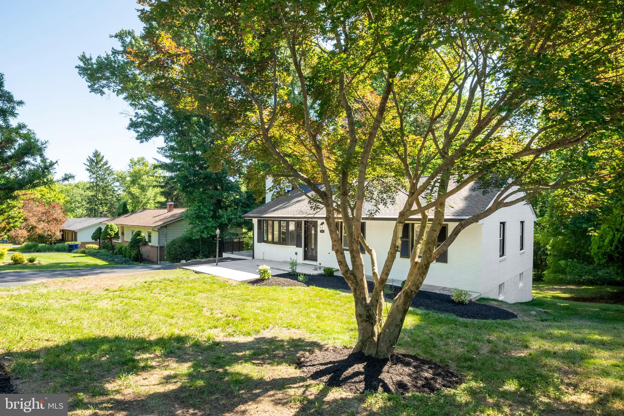6702 ALLVIEW DRIVE