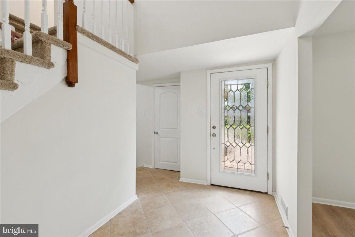 513 COUNTRY CLUB DRIVE