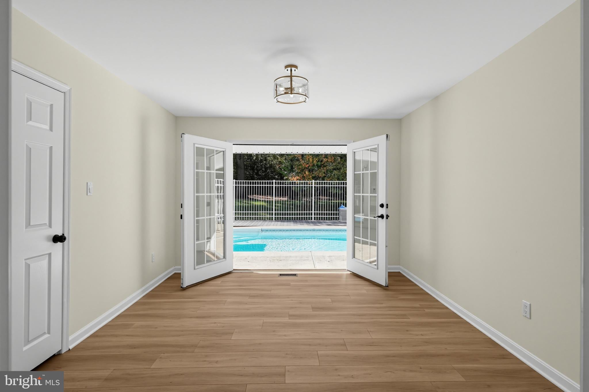 8703 GRAYSTONE LANE
