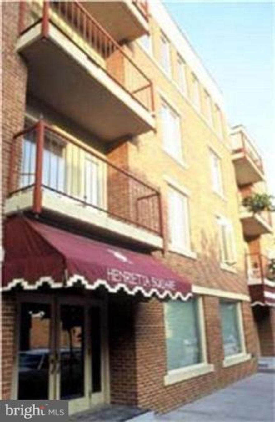 Beautiful 3rd floor unit w/ 2 GARAGE PARKING SPOTS, lots of light & two master bedrooms w/ ensuite full bathrooms (great for roommates). Open floor plan. Living room w/ wood burning fireplace, dining area & updated kitchen w/ stainless steel appliances. Wide, plank wood flrs. on main level. Loft area w/ skyline views. Lots of storage space. Washer & dryer in unit. Secure entry, elevator building.