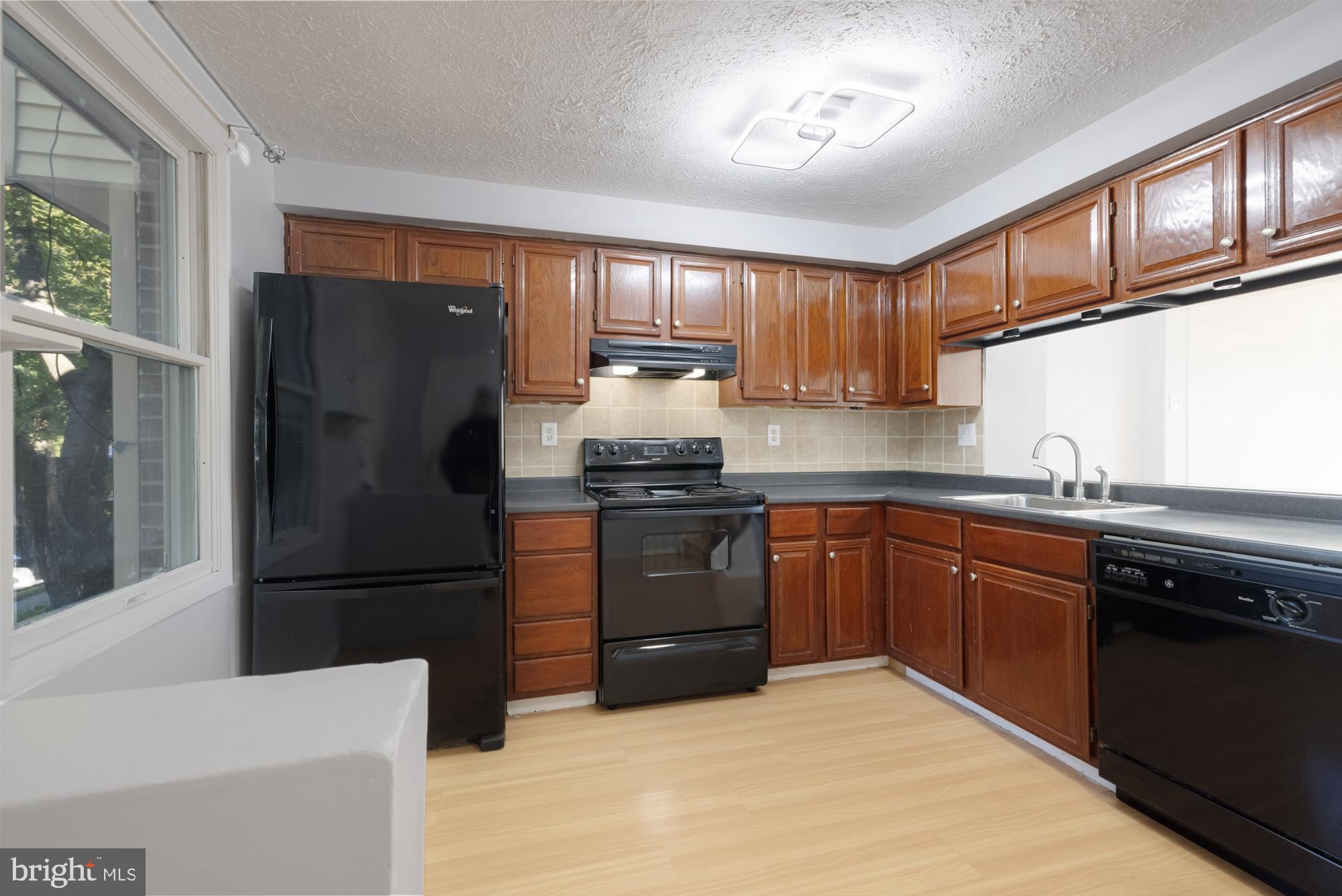 GUNNERS LAKE VILLAGE - Residential