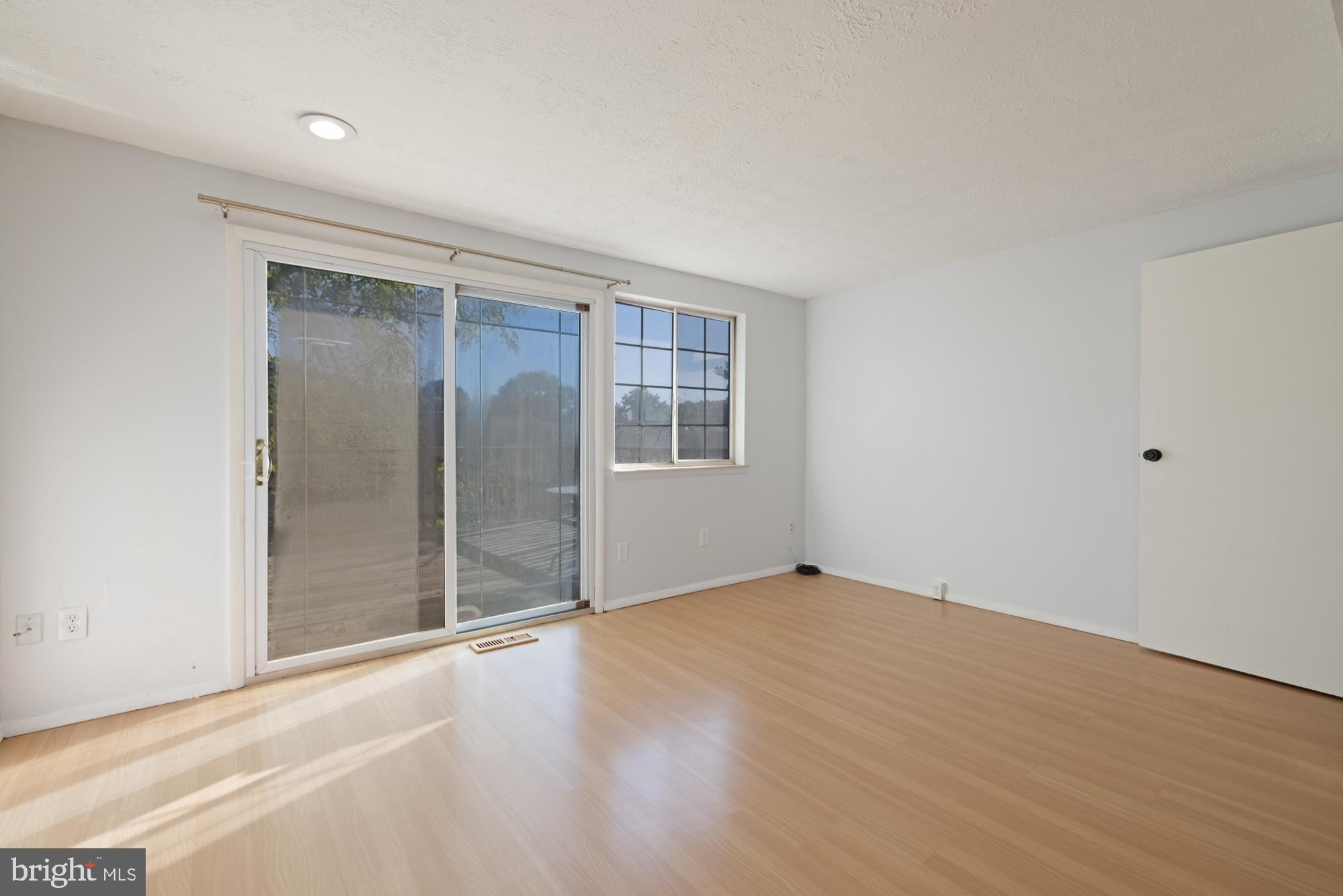 GUNNERS LAKE VILLAGE - Residential