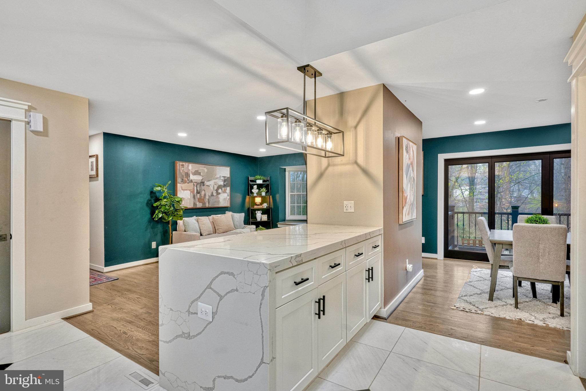 NORTH SPRINGFIELD - Residential