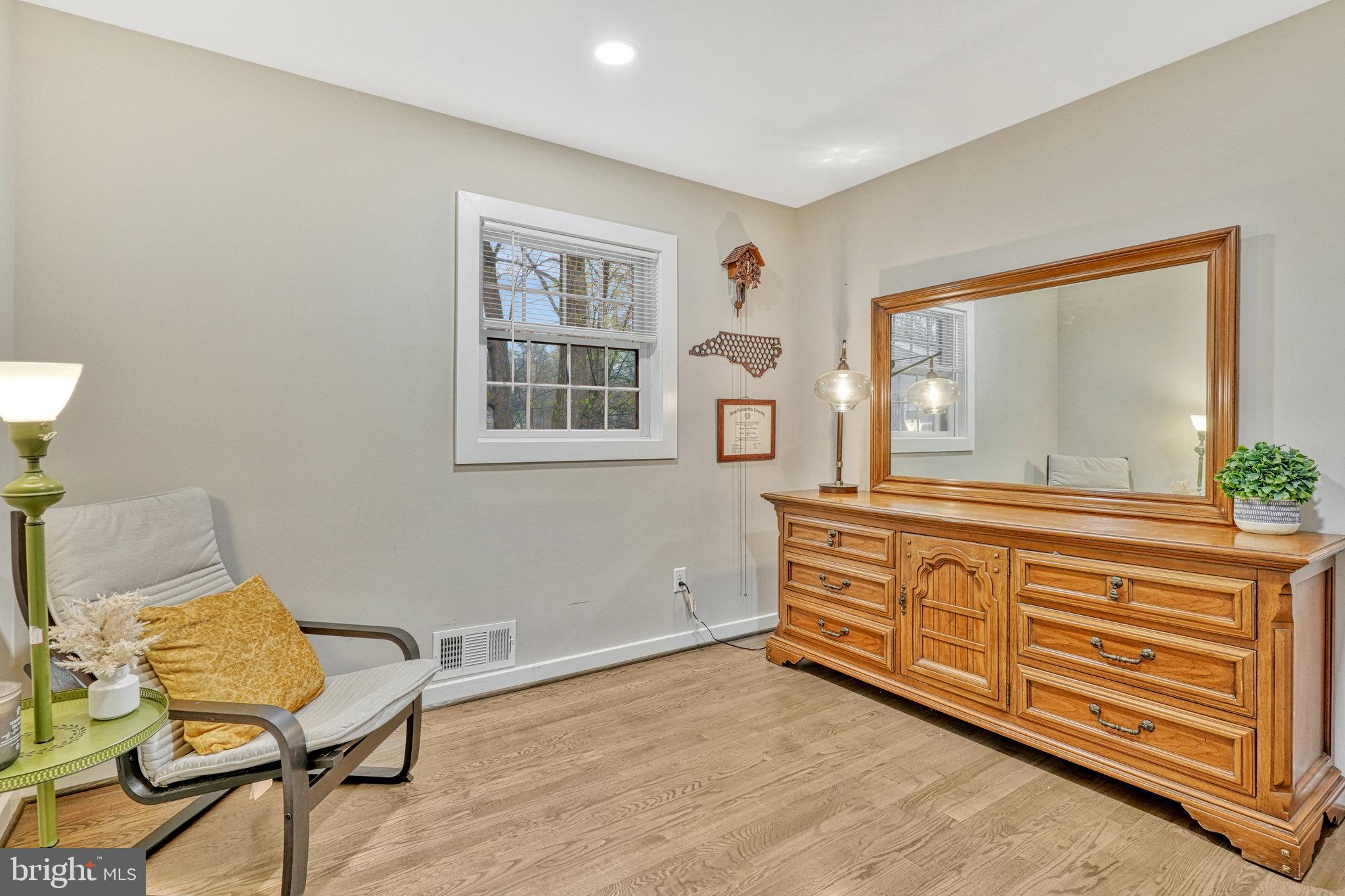 NORTH SPRINGFIELD - Residential