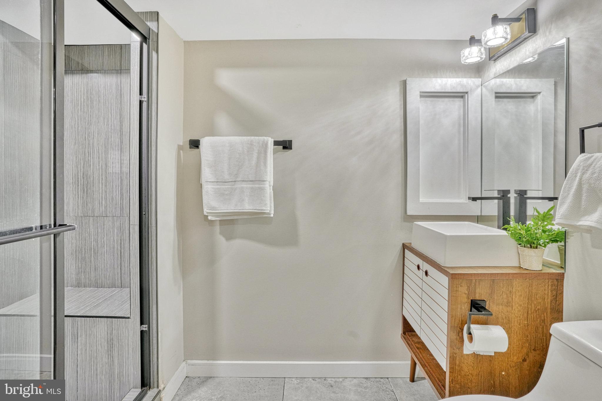 NORTH SPRINGFIELD - Residential