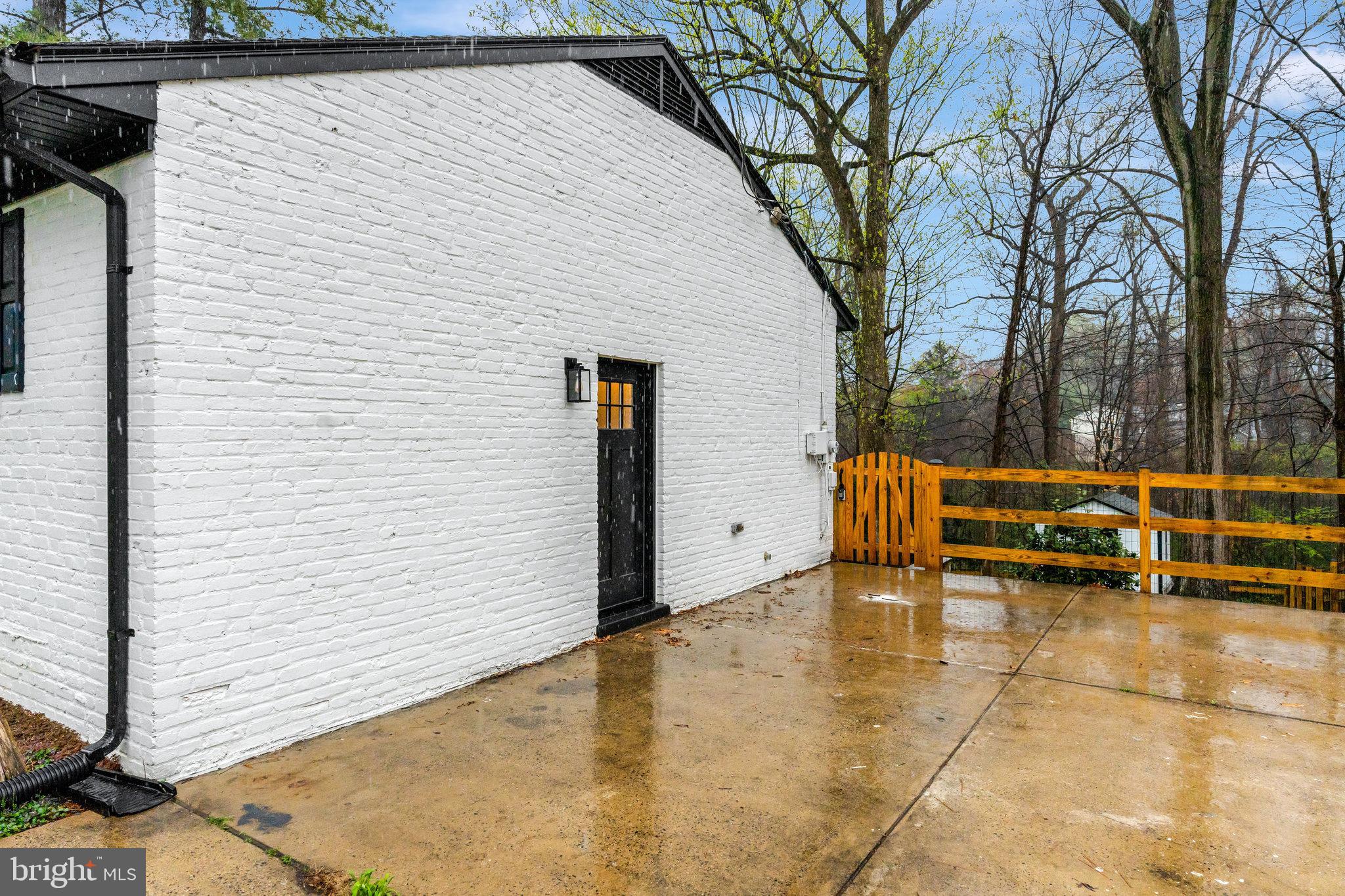 NORTH SPRINGFIELD - Residential