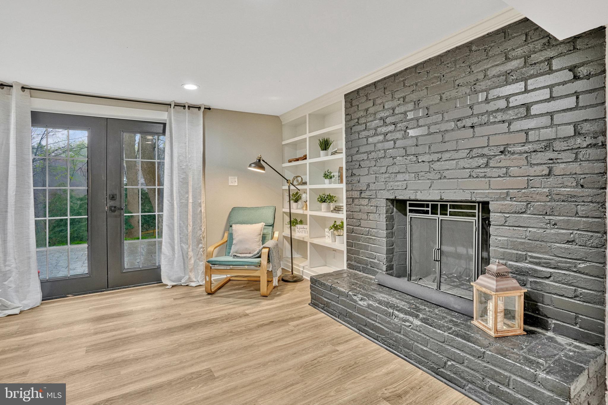 NORTH SPRINGFIELD - Residential