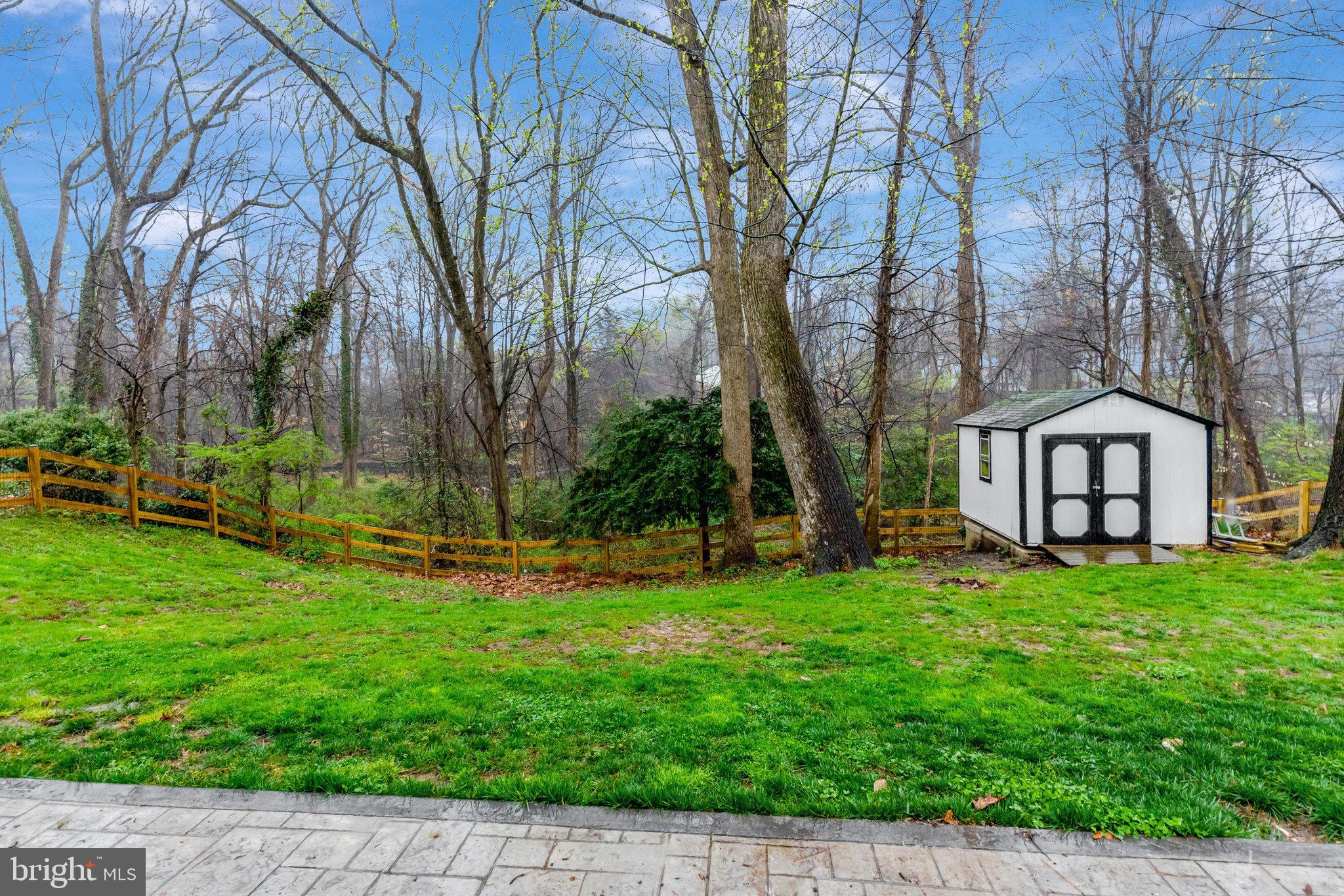 NORTH SPRINGFIELD - Residential