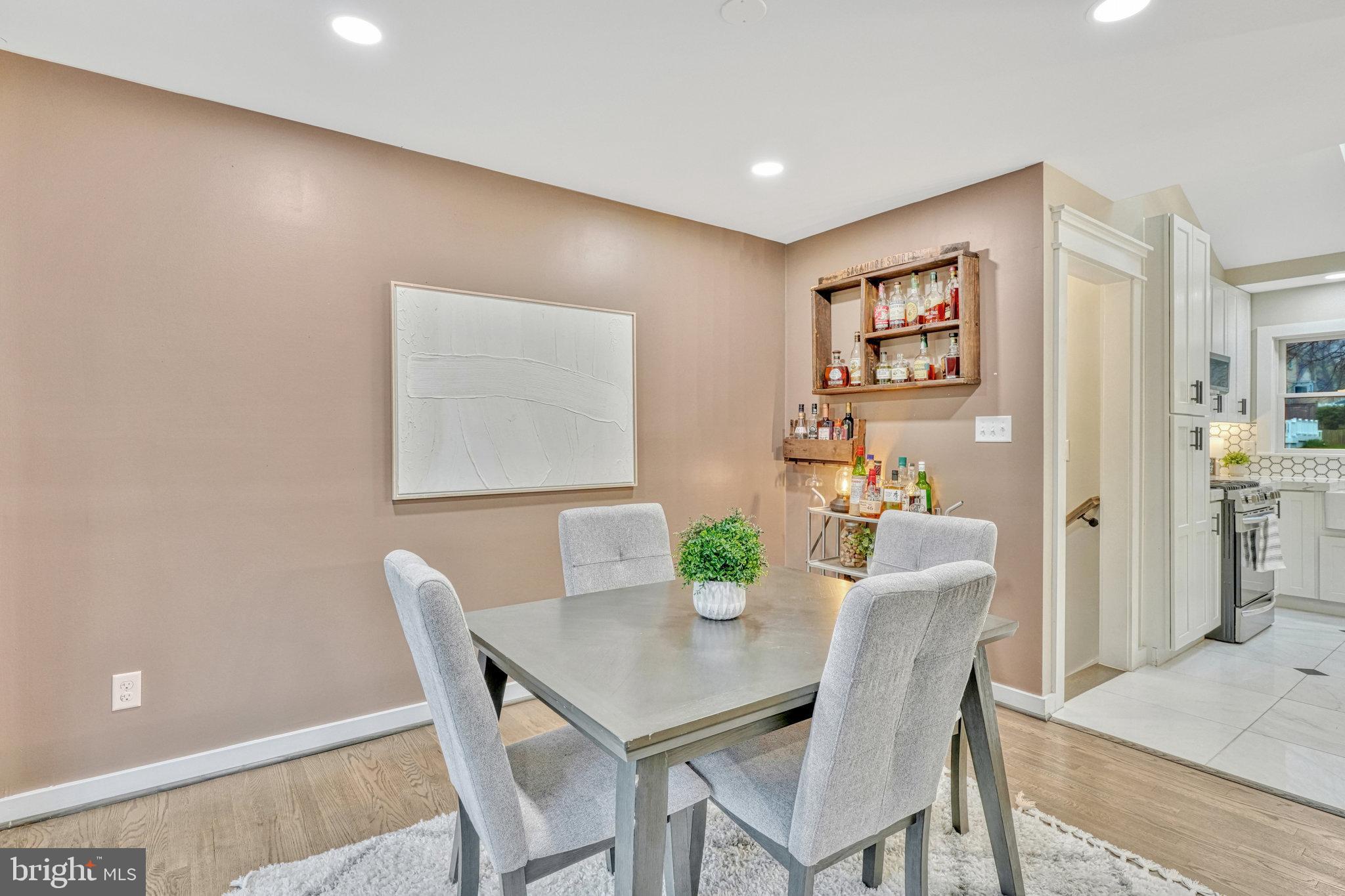 NORTH SPRINGFIELD - Residential