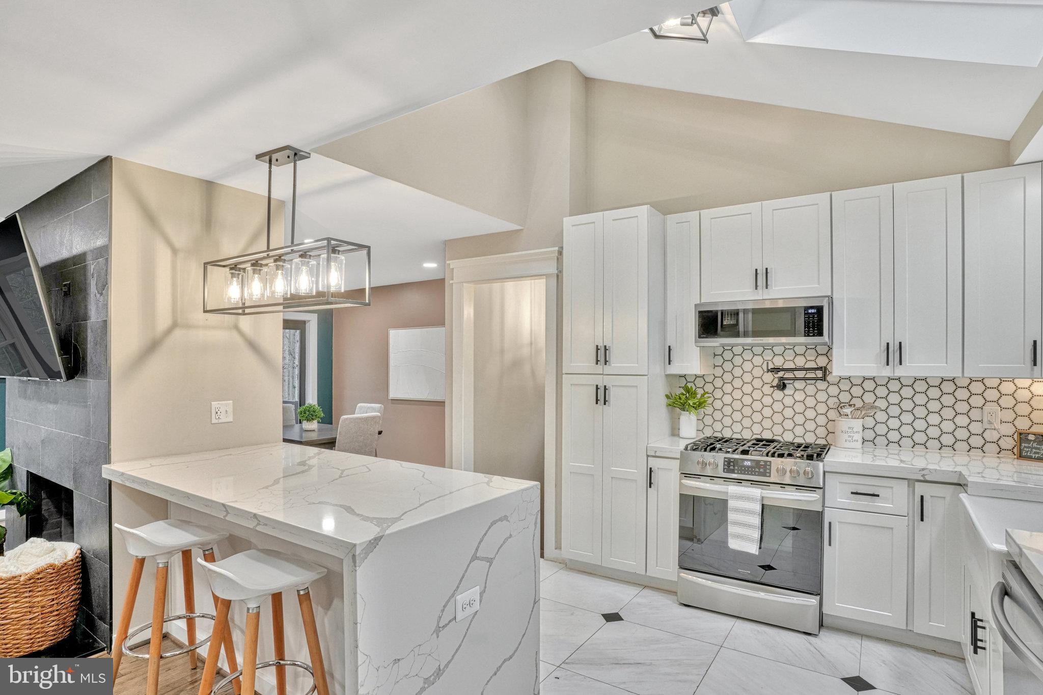 NORTH SPRINGFIELD - Residential