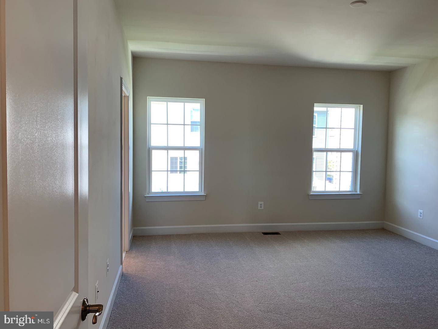 BRADLEY SQUARE - Residential