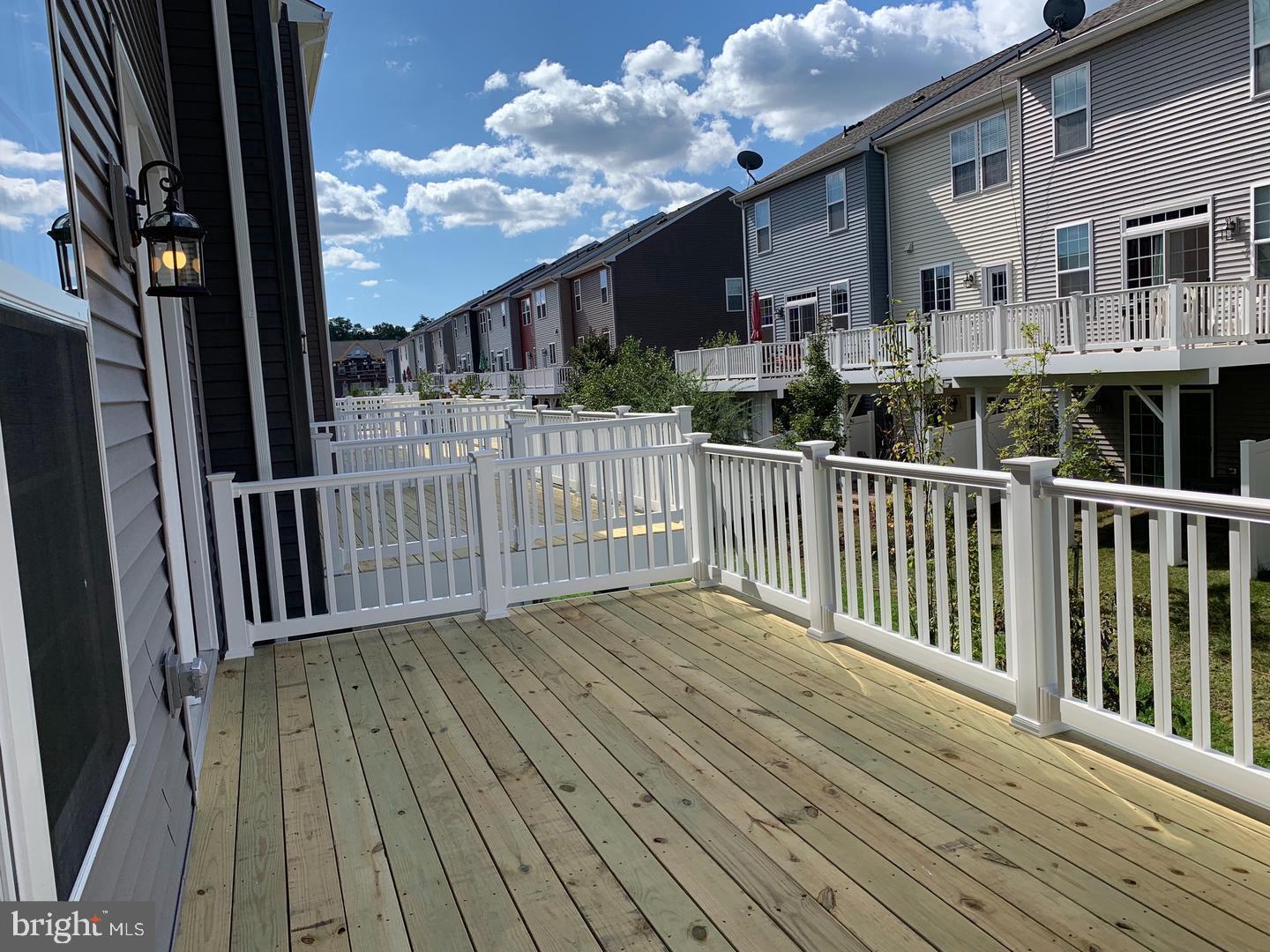 BRADLEY SQUARE - Residential