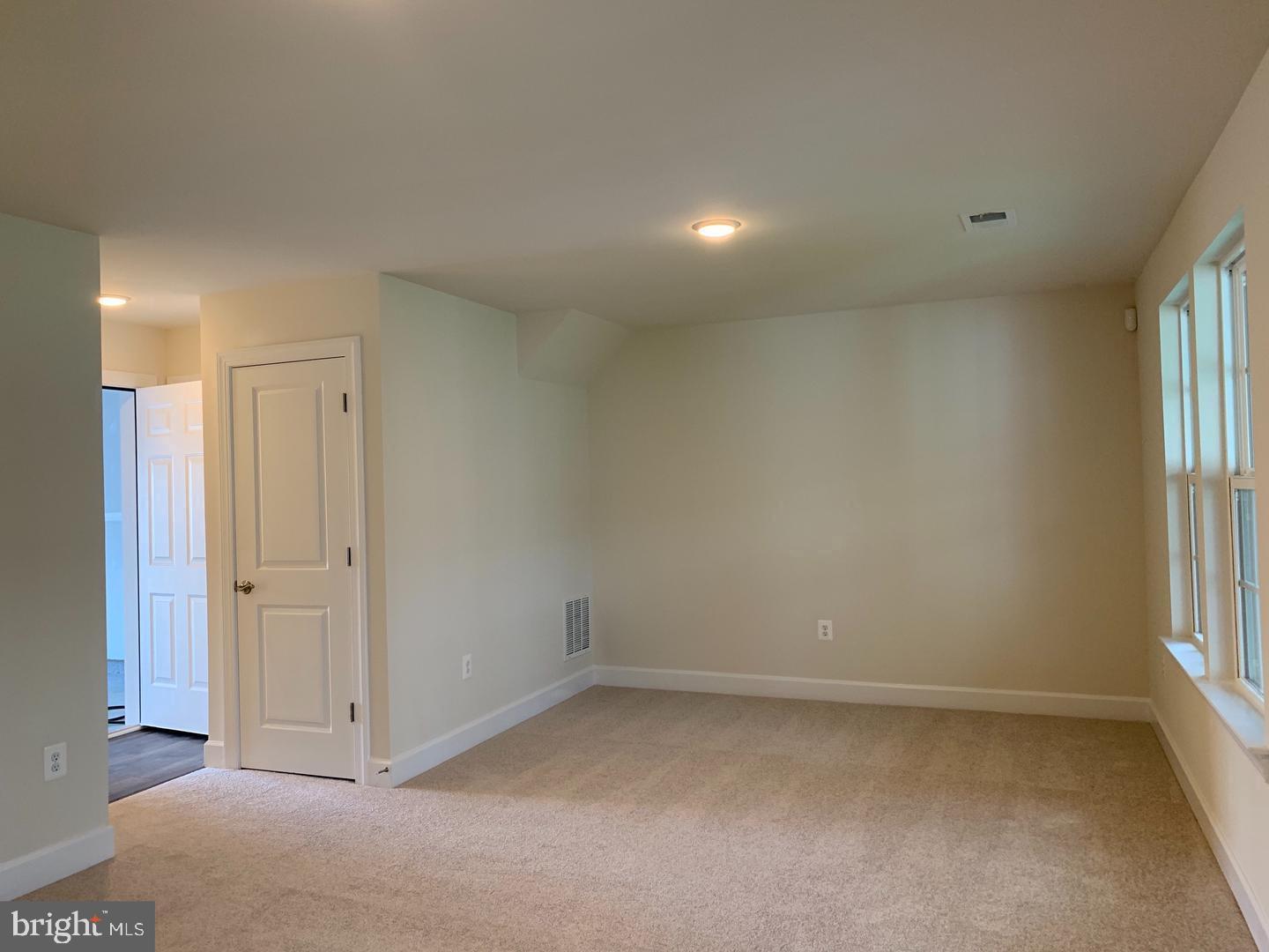 BRADLEY SQUARE - Residential