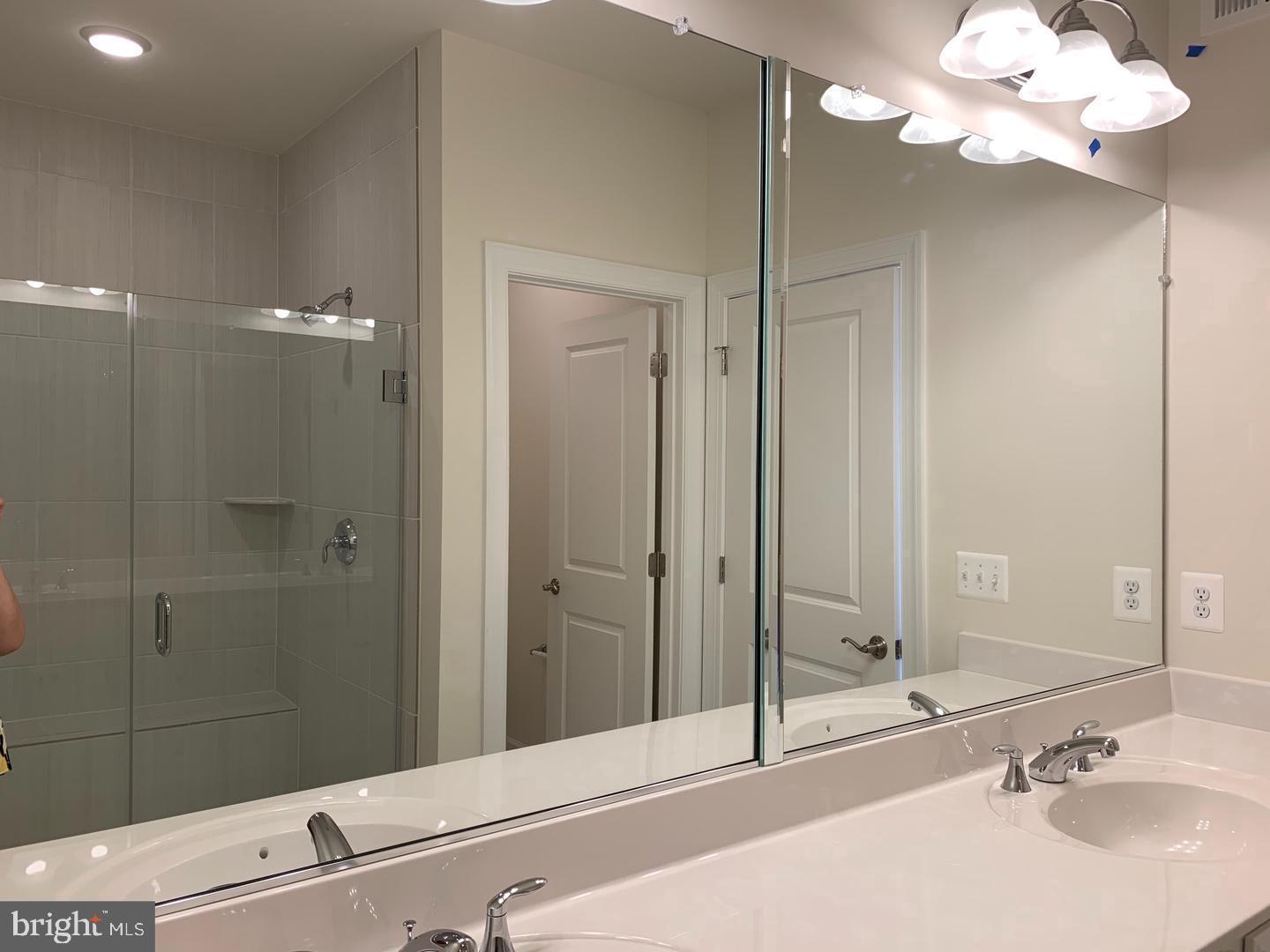 BRADLEY SQUARE - Residential