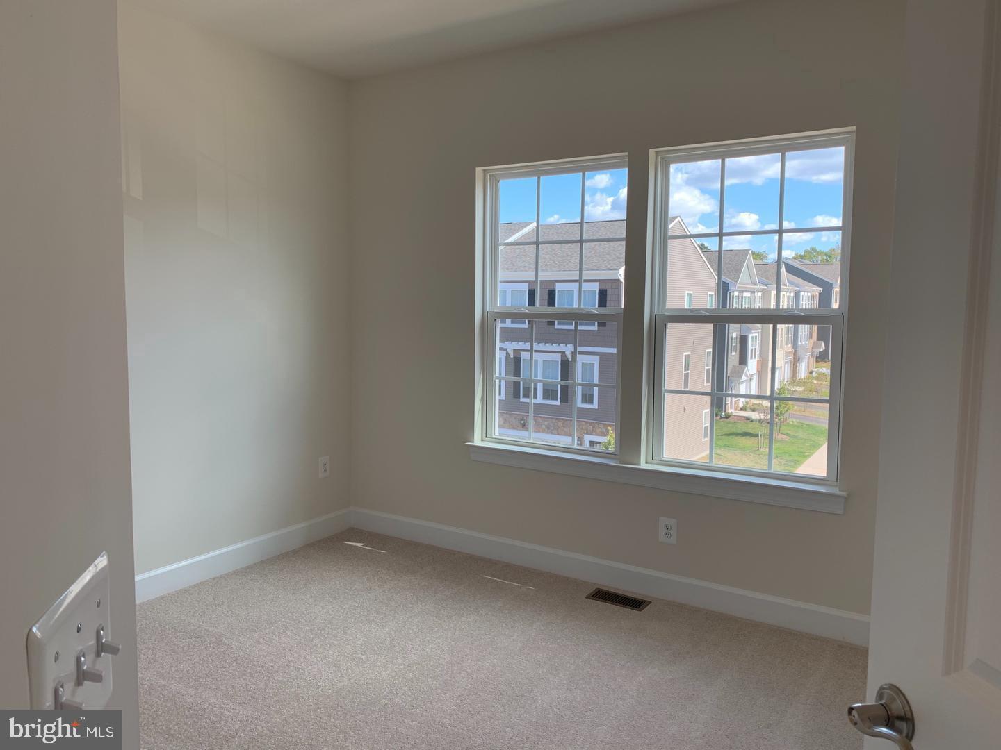 BRADLEY SQUARE - Residential