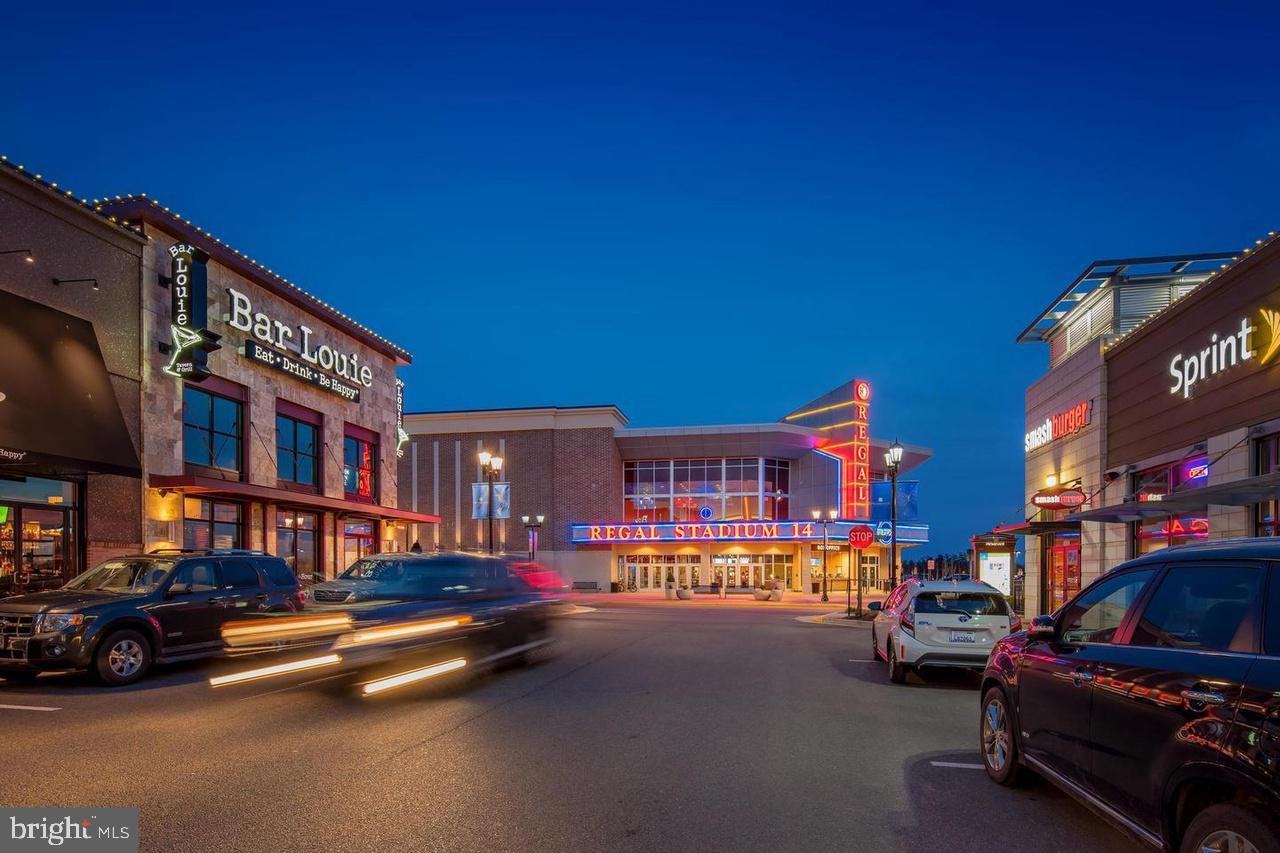 BRADLEY SQUARE - Residential