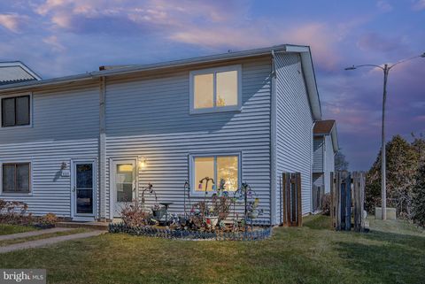 Photo of 9319 Woodlea Court, MANASSAS, VA 20110 (MLS # VAMN2010184)