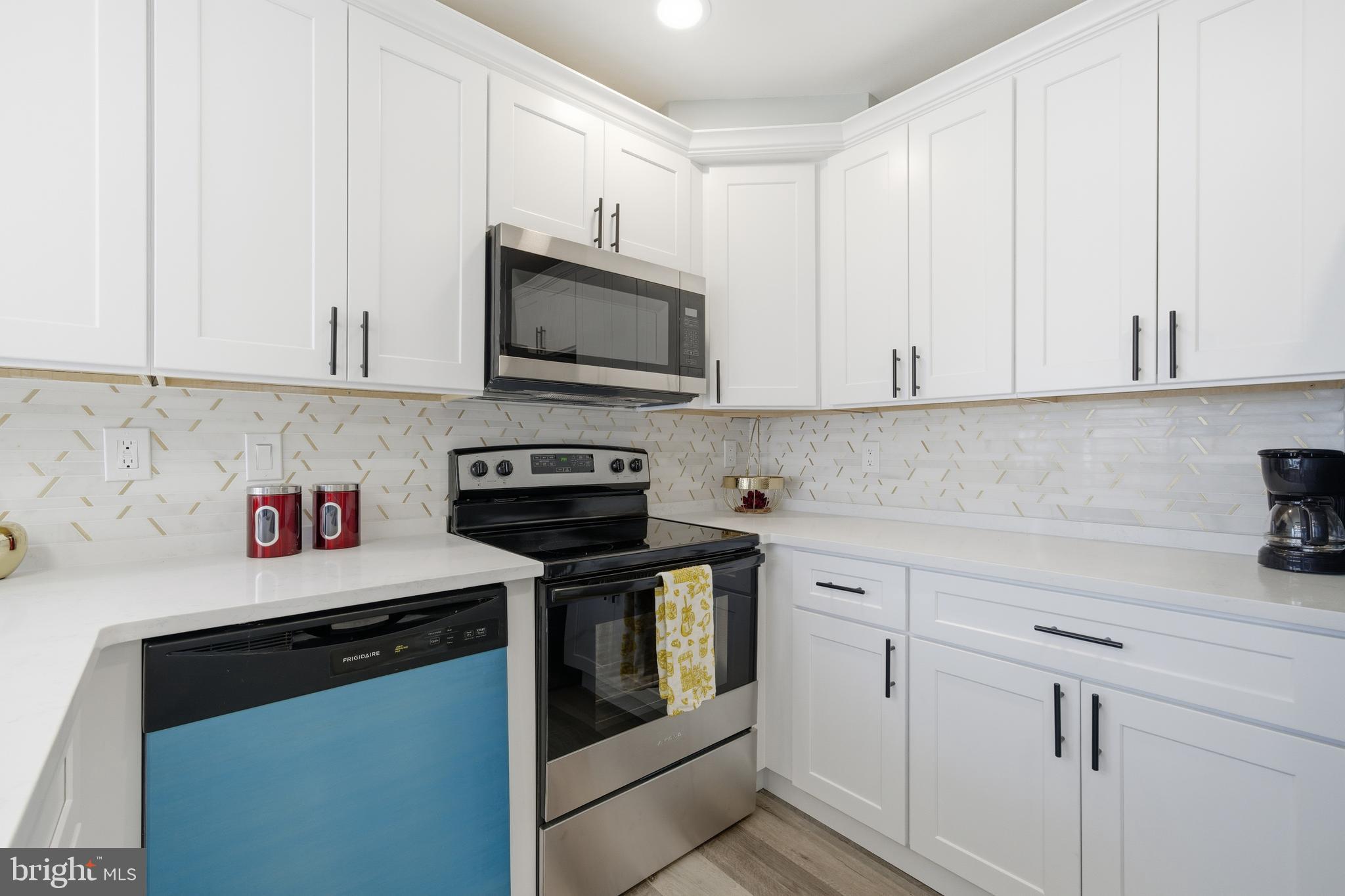 WESTLAKE - Residential