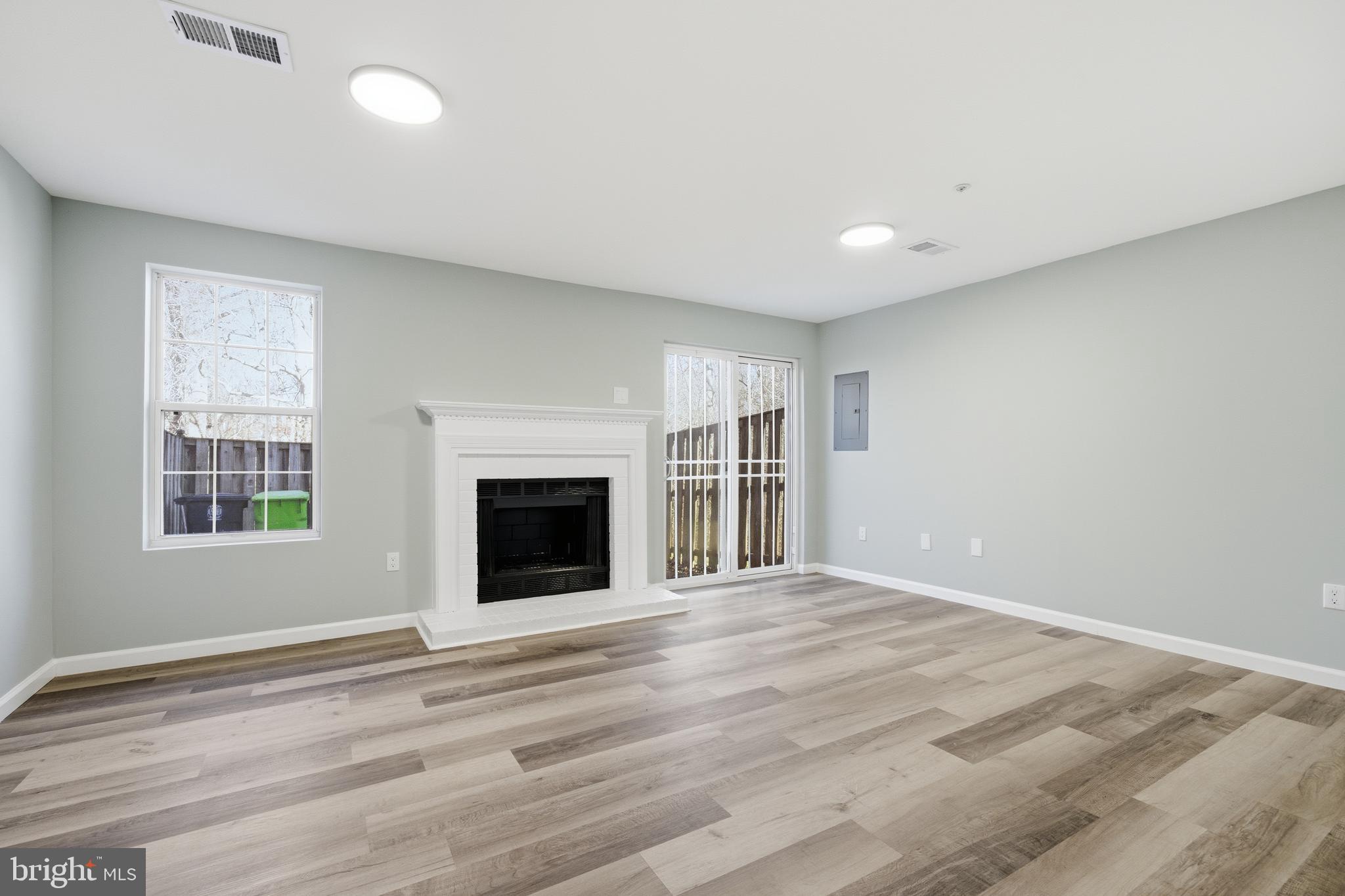 WESTLAKE - Residential