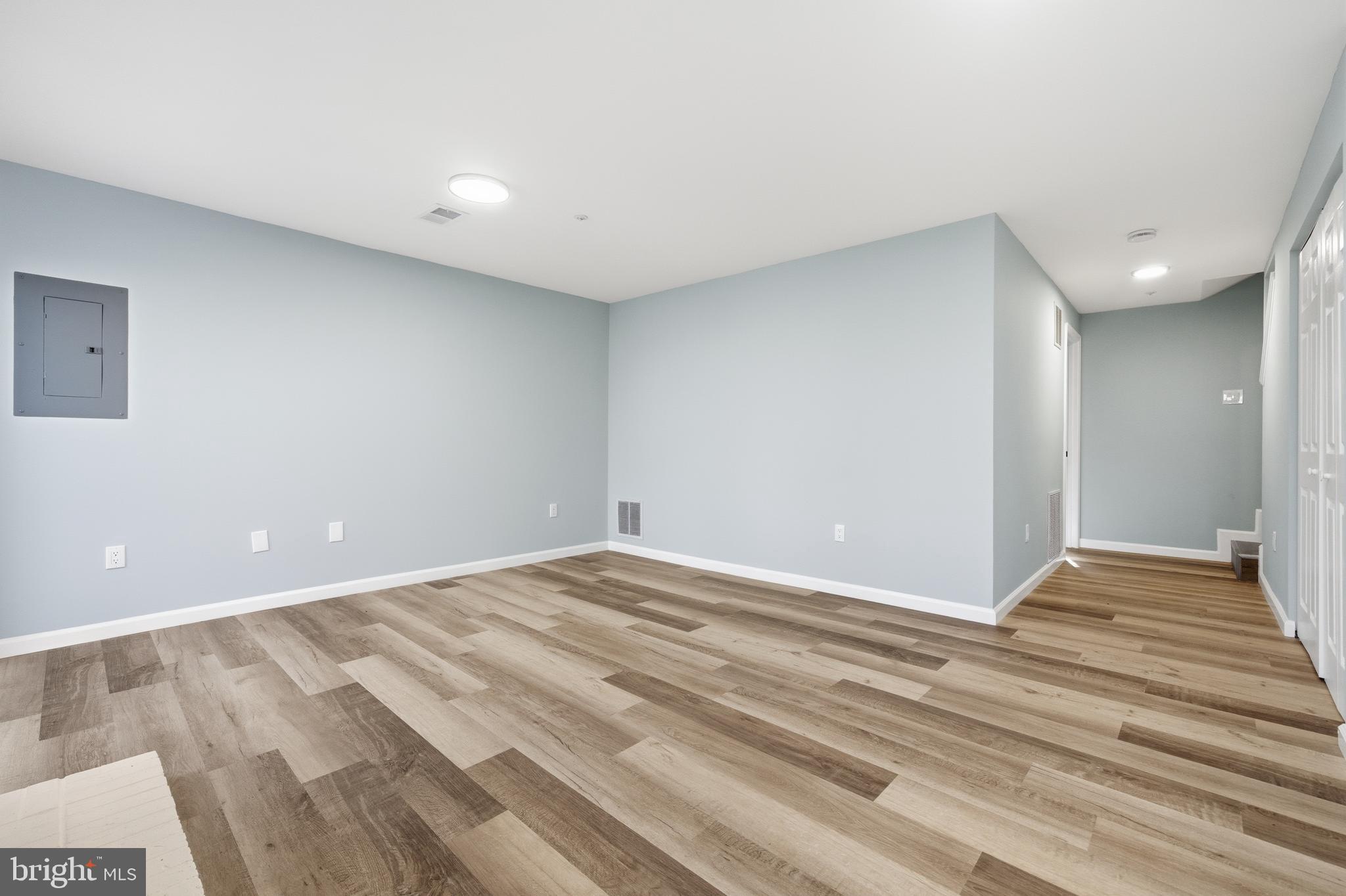 WESTLAKE - Residential