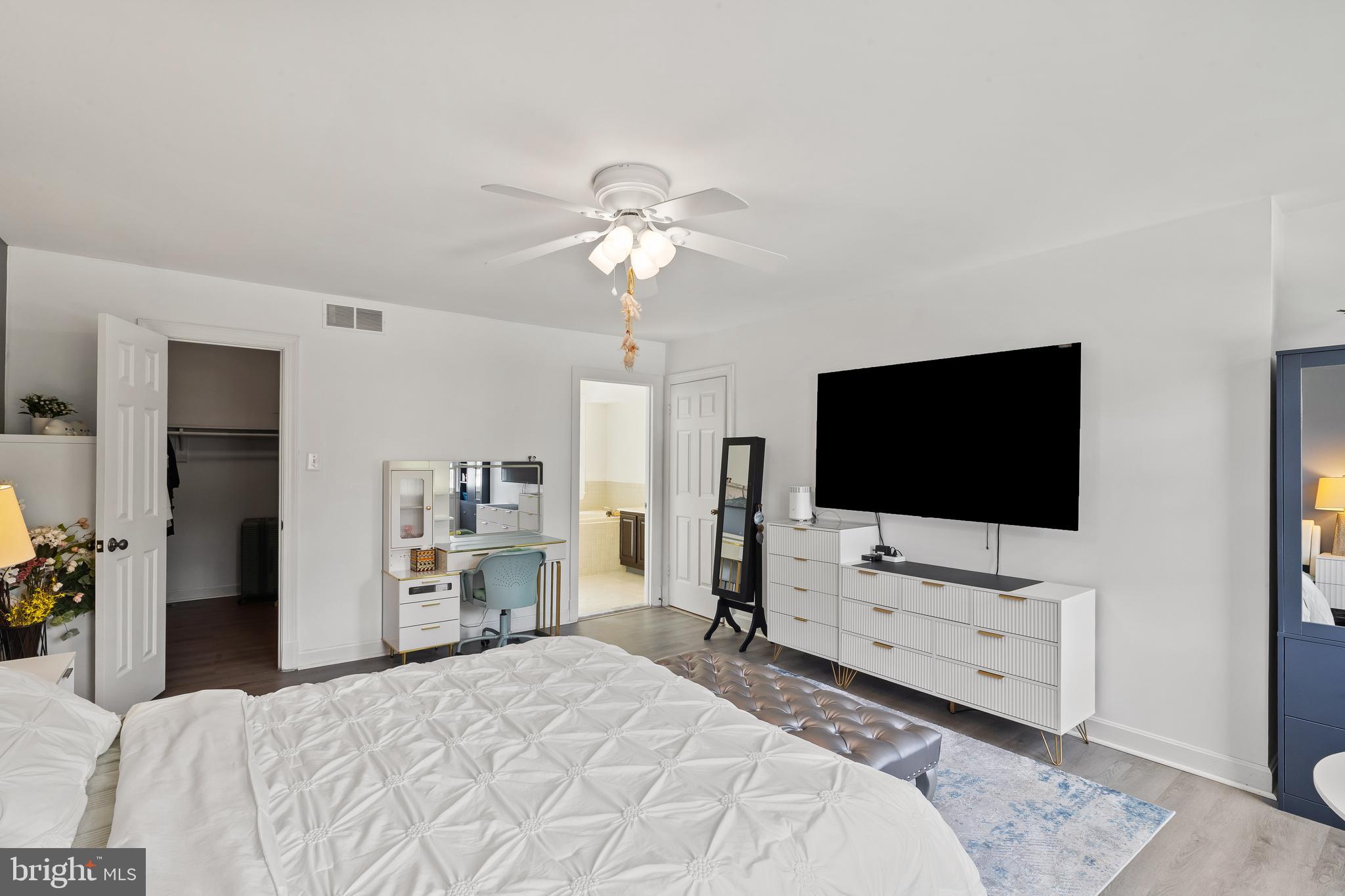 VILLAGE OF HICKORY RIDGE - Residential