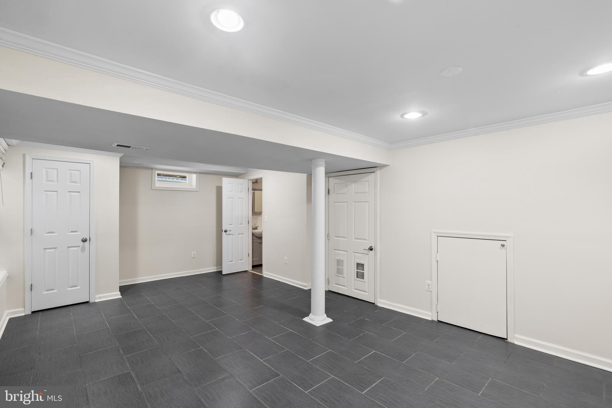 VILLAGE OF HICKORY RIDGE - Residential