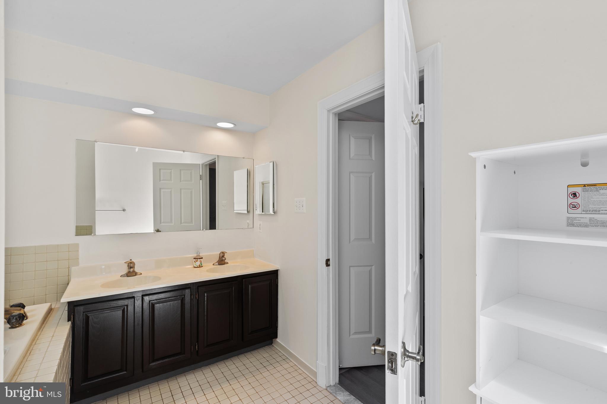 VILLAGE OF HICKORY RIDGE - Residential