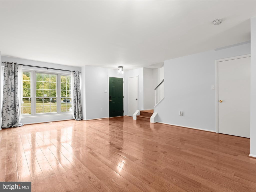 Photo of 18508 Crabapple Place, GAITHERSBURG, MD 20879 (MLS # MDMC2204536)