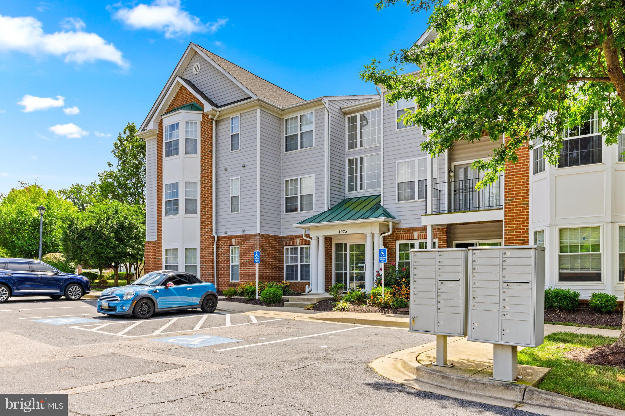 SCOTTS CROSSING - Residential Lease