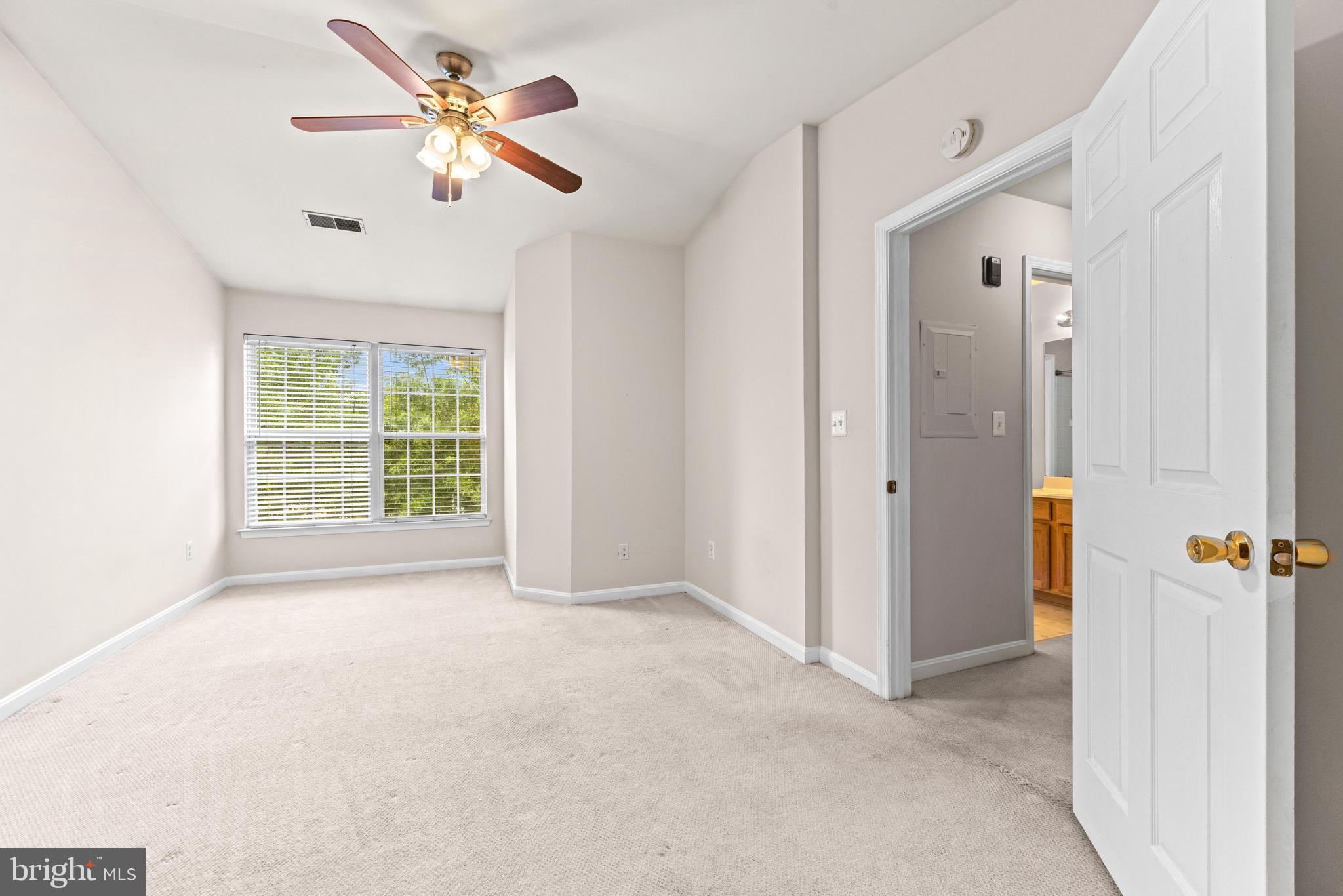 SCOTTS CROSSING - Residential Lease