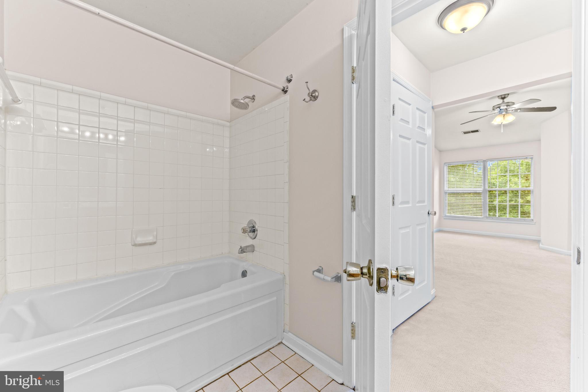 SCOTTS CROSSING - Residential Lease