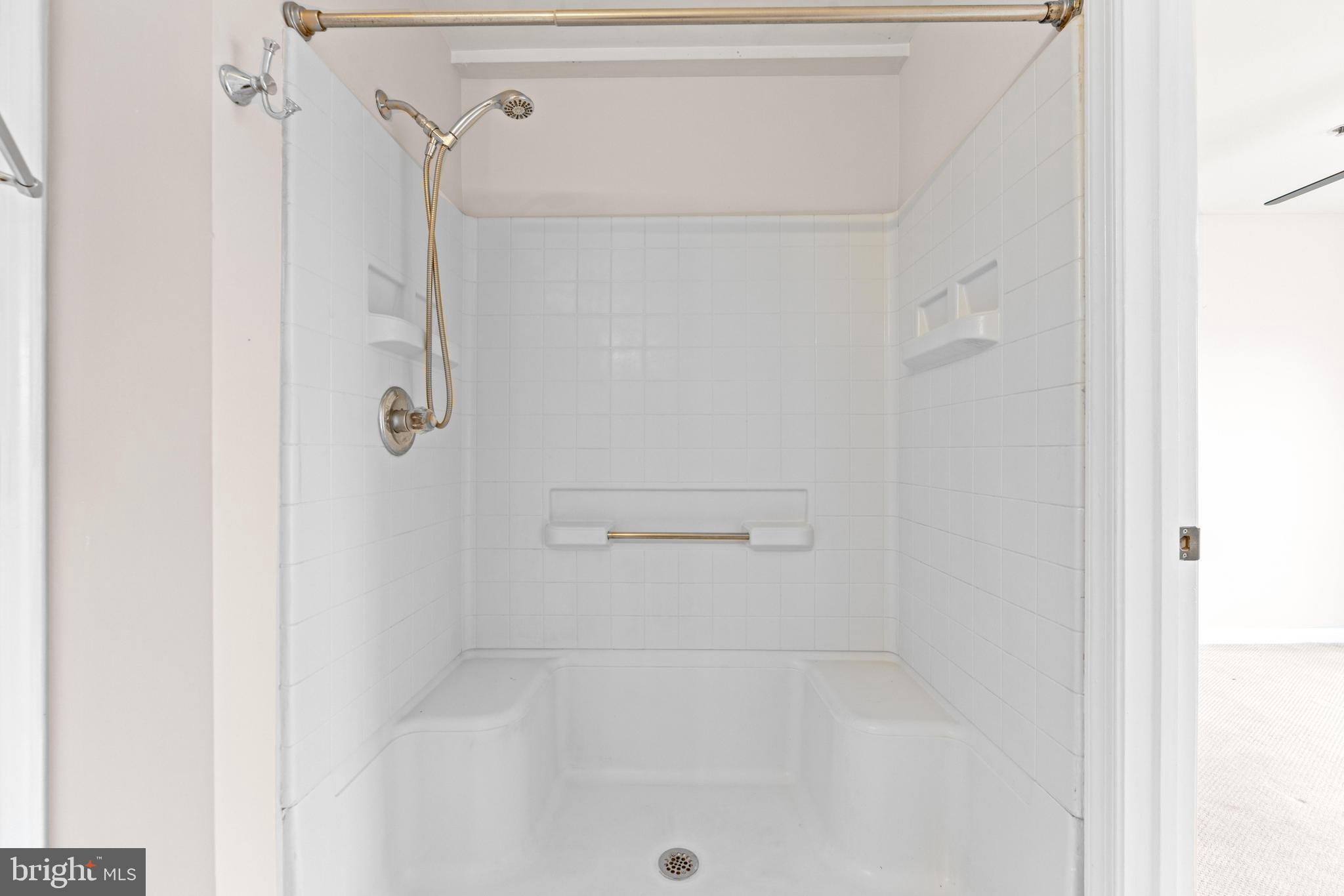 SCOTTS CROSSING - Residential Lease