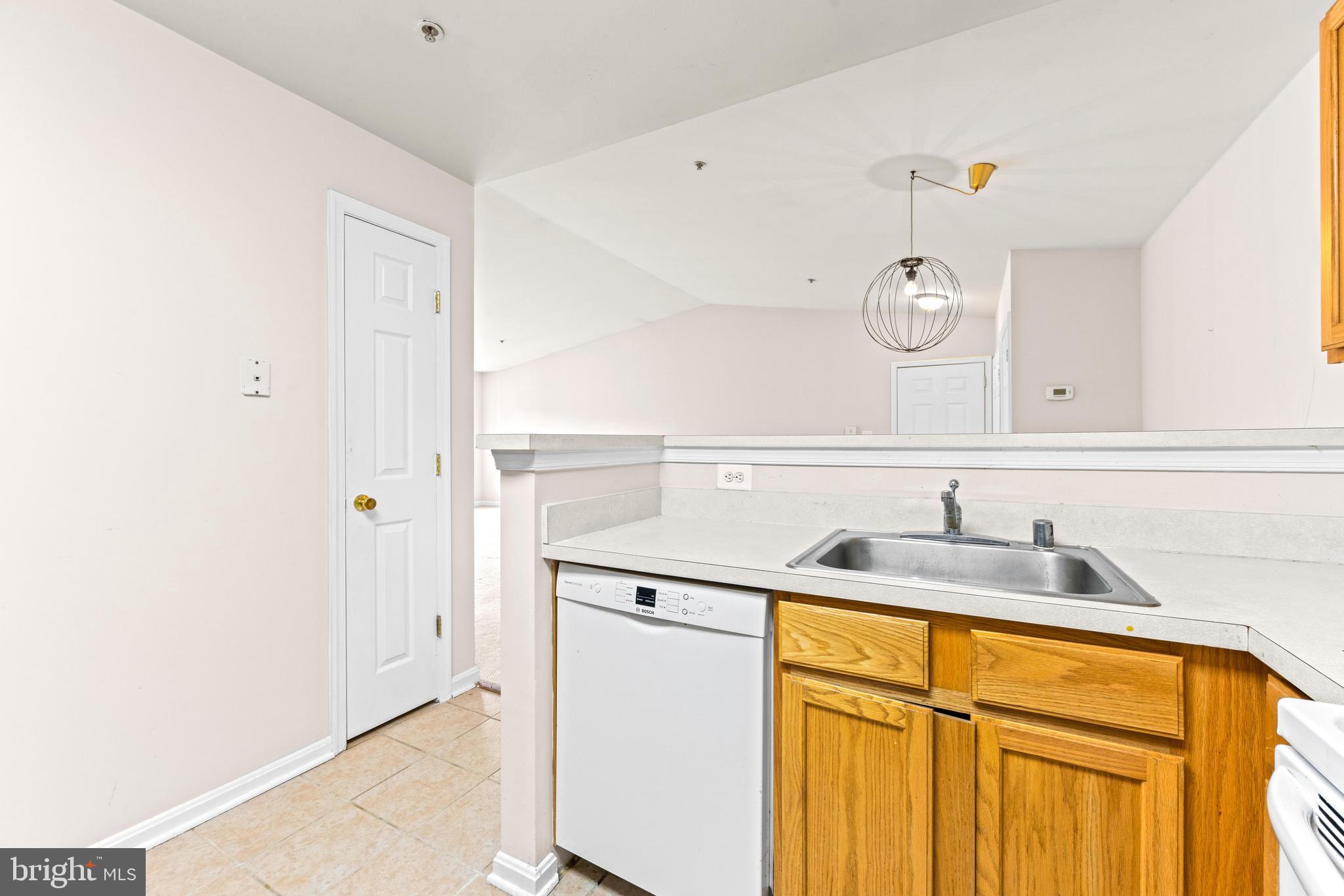 SCOTTS CROSSING - Residential Lease